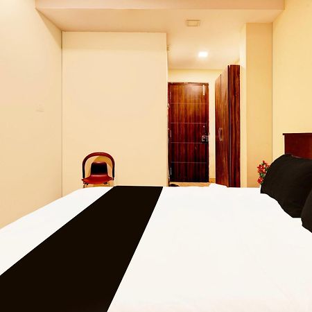 Super Hotel O Mahanadu Formerly Akshaya Bheemas Vijayawāda Exteriér fotografie