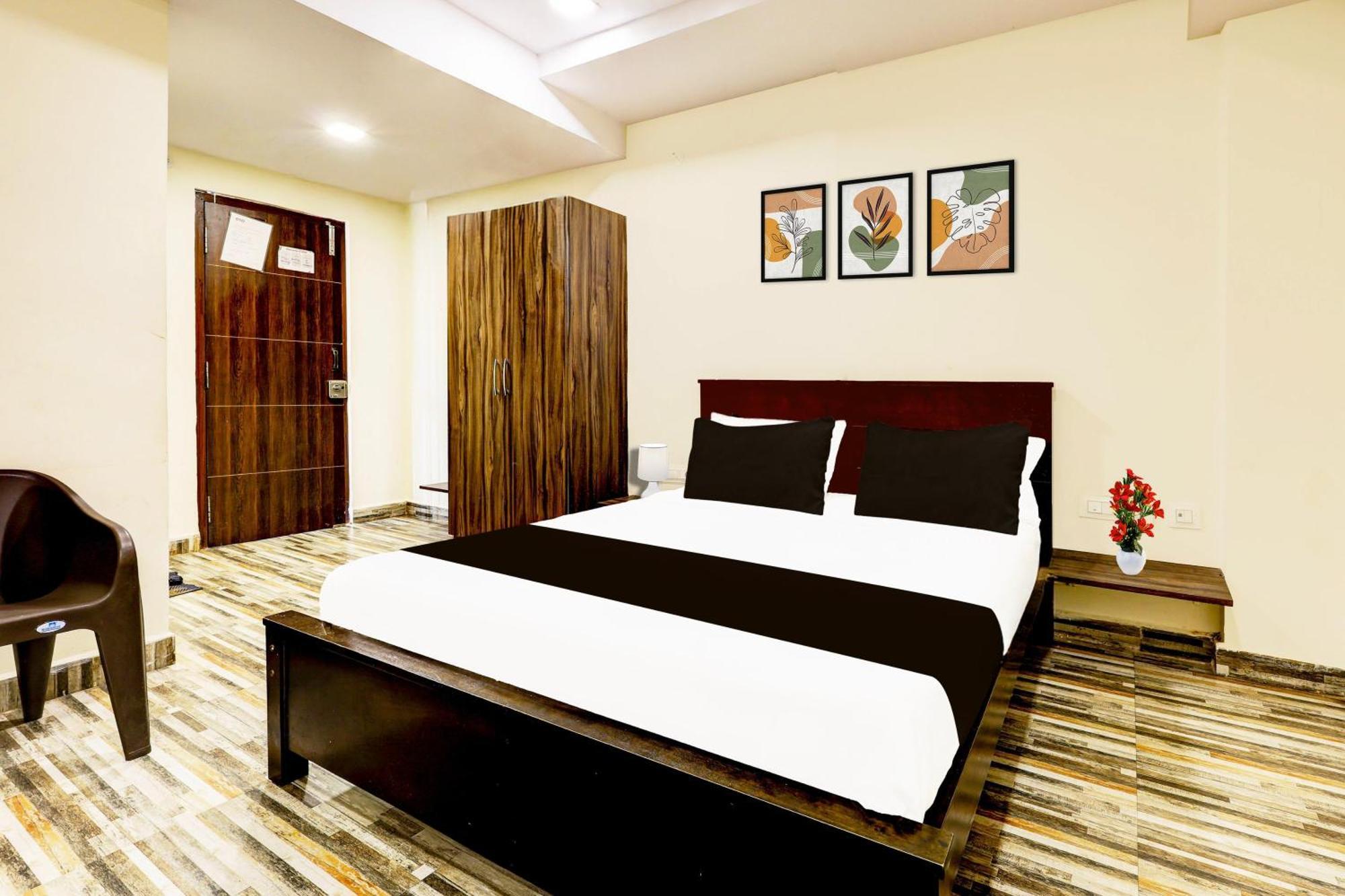 Super Hotel O Mahanadu Formerly Akshaya Bheemas Vijayawāda Exteriér fotografie